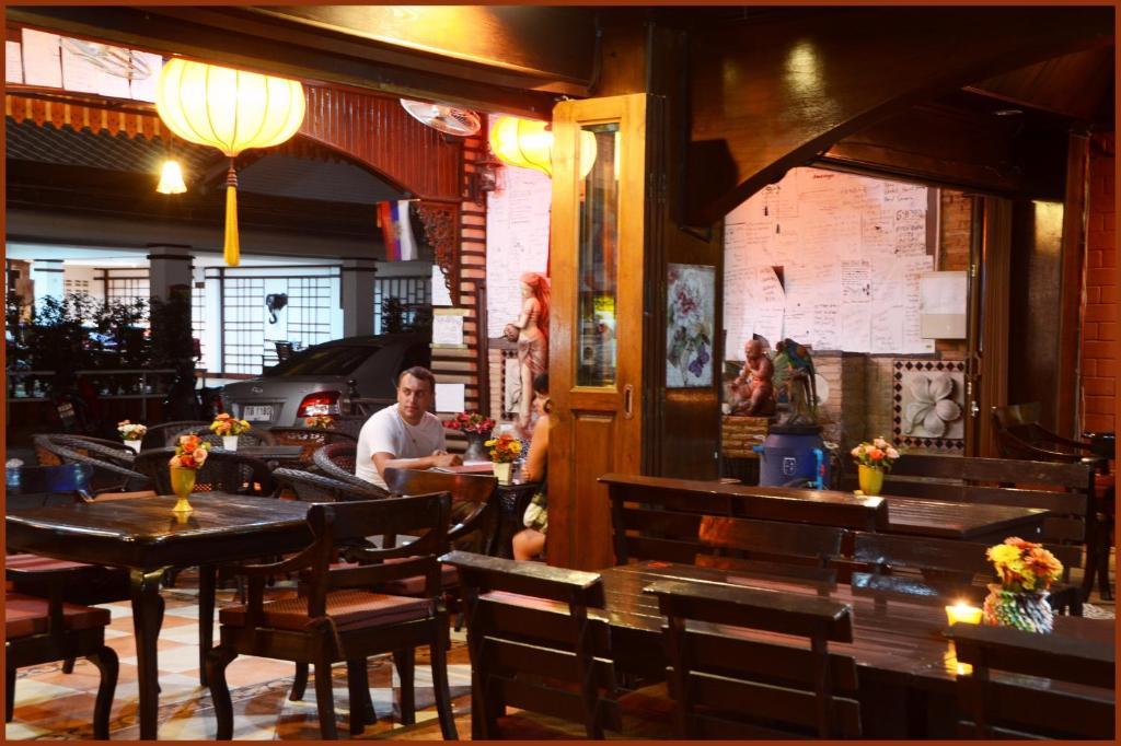 Gold Coast Inn Pattaya Exterior foto